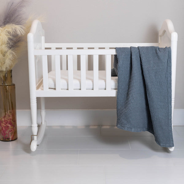 What is a Baby Receiving Blanket? All You Need to Know